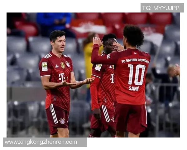 莱万重返德甲战旧主拜仁球迷怒斥其忘恩负义行为